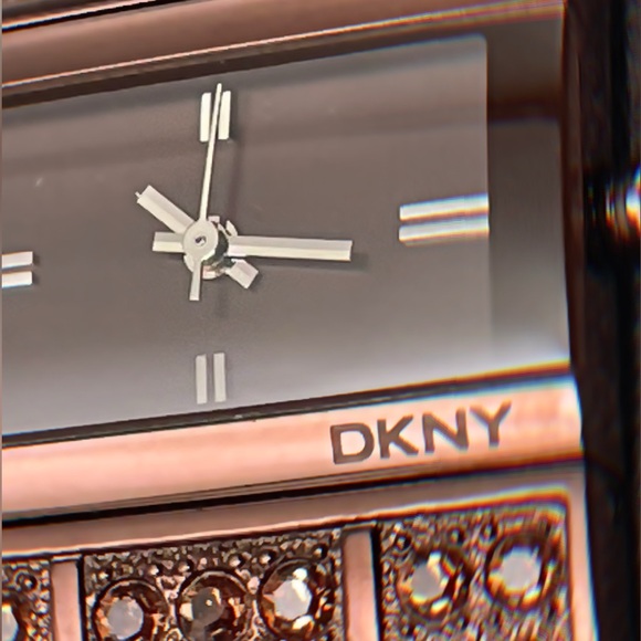 Dkny Accessories - NWOT DKNY Sparkling Copper/Bronze Ladies Wristwatch with links NY3895